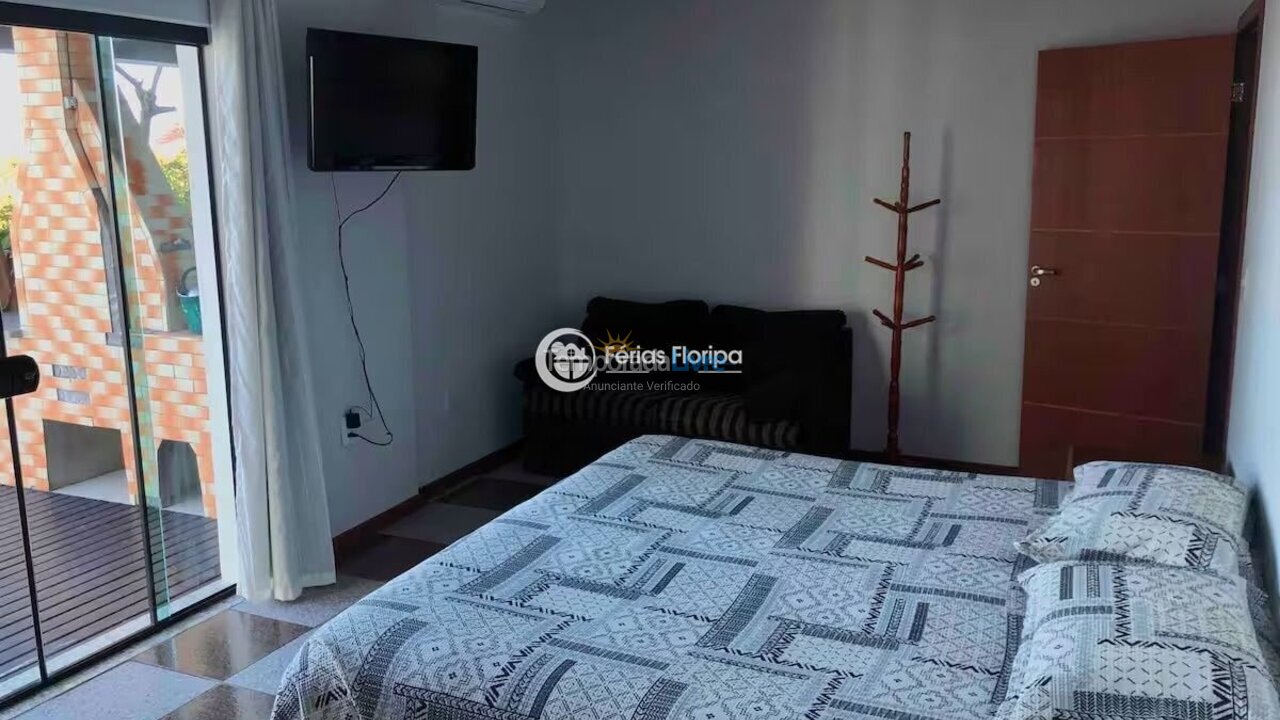 Casa para aluguel de temporada em Florianopolis (Campeche)