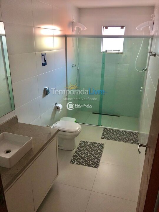 Casa para aluguel de temporada em Florianopolis (Campeche)