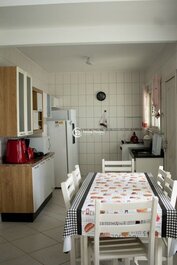 Linda Casa com 4 Quartos no Morro das Pedras