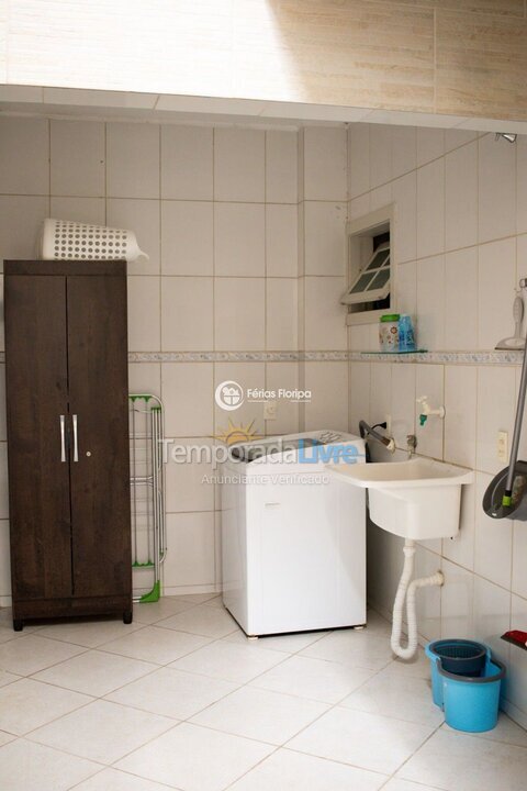 Casa para aluguel de temporada em Florianópolis (Morro das Pedras)