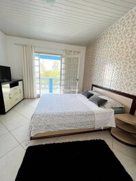 Linda Casa com 4 Quartos no Morro das Pedras