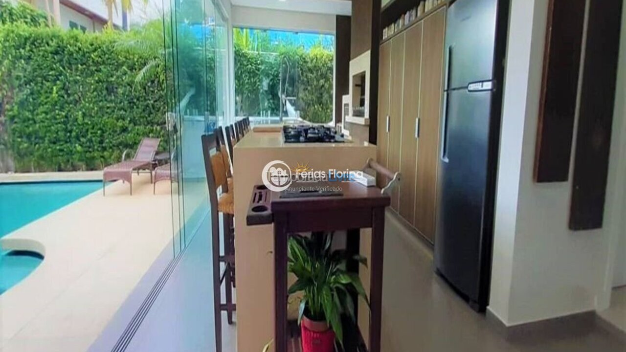 Casa para aluguel de temporada em Florianopolis (Campeche)