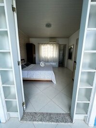 Linda Casa com 4 Quartos no Morro das Pedras