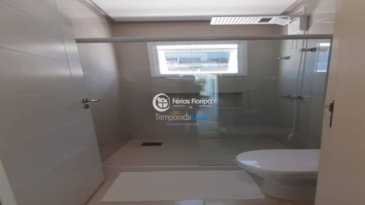 Casa para aluguel de temporada em Florianopolis (Campeche)