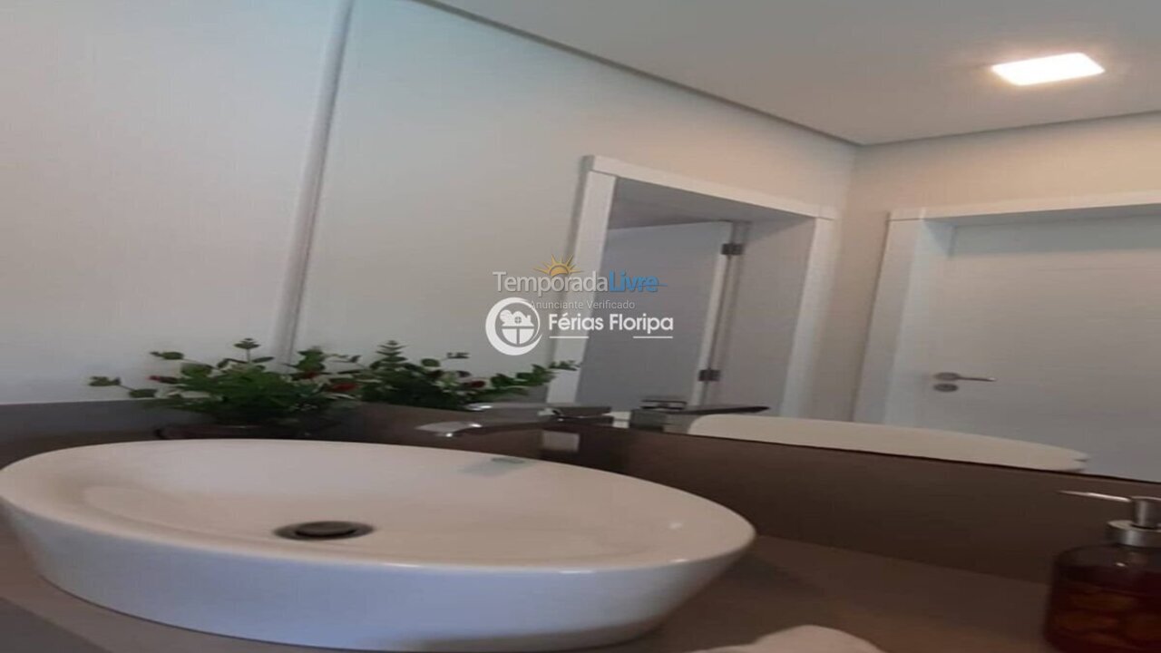 Casa para aluguel de temporada em Florianopolis (Campeche)