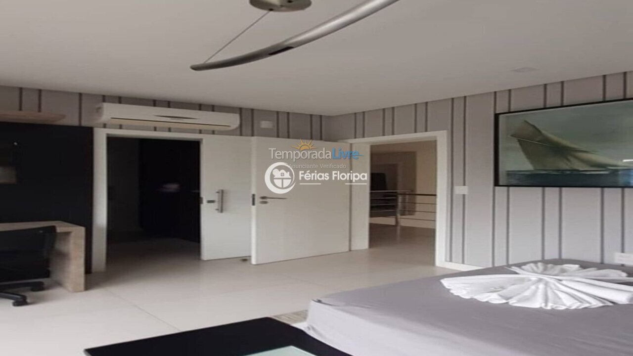 Casa para aluguel de temporada em Florianopolis (Campeche)