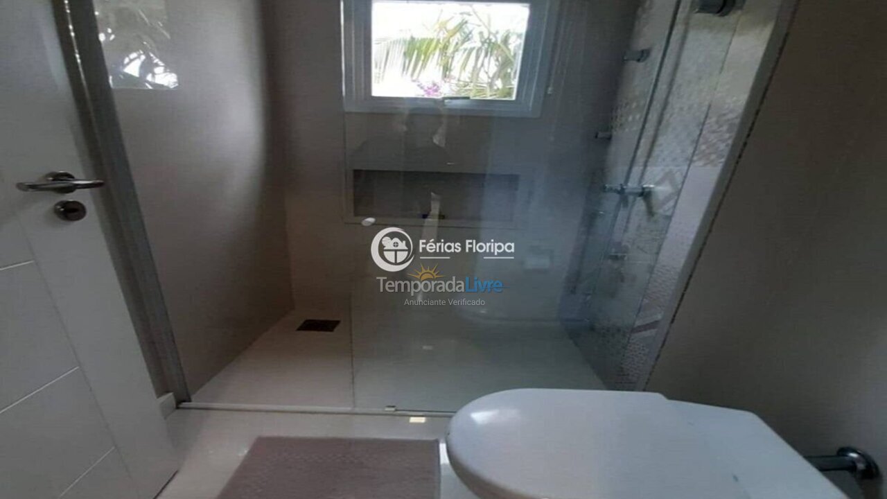 Casa para aluguel de temporada em Florianopolis (Campeche)