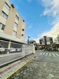 Beautiful Apartment on Avenida de Bombas!