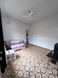 Casa Praia Grande - Vila Mirim - 5 min da Praia