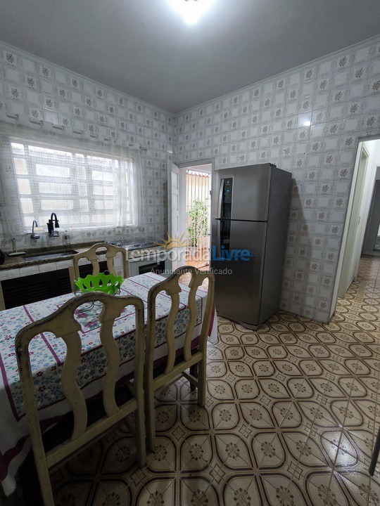 Casa para aluguel de temporada em Praia Grande (Vila Mirim)