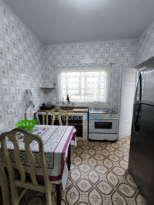 Casa para aluguel de temporada em Praia Grande (Vila Mirim)