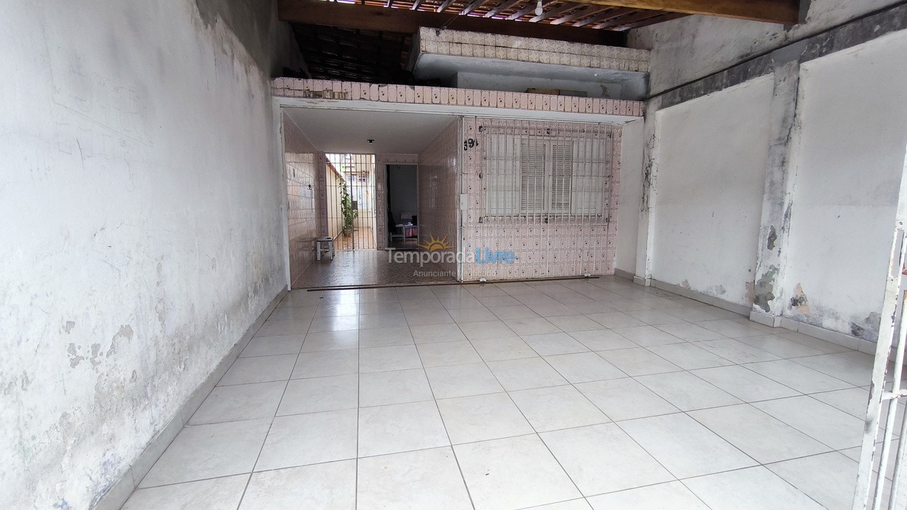 Casa para aluguel de temporada em Praia Grande (Vila Mirim)