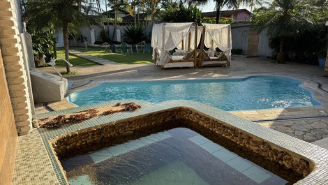 VENDO HERMOSA CASA EN EL CENTRO