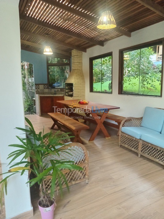 Casa para aluguel de temporada em Ubatuba (Praia da Fortaleza)