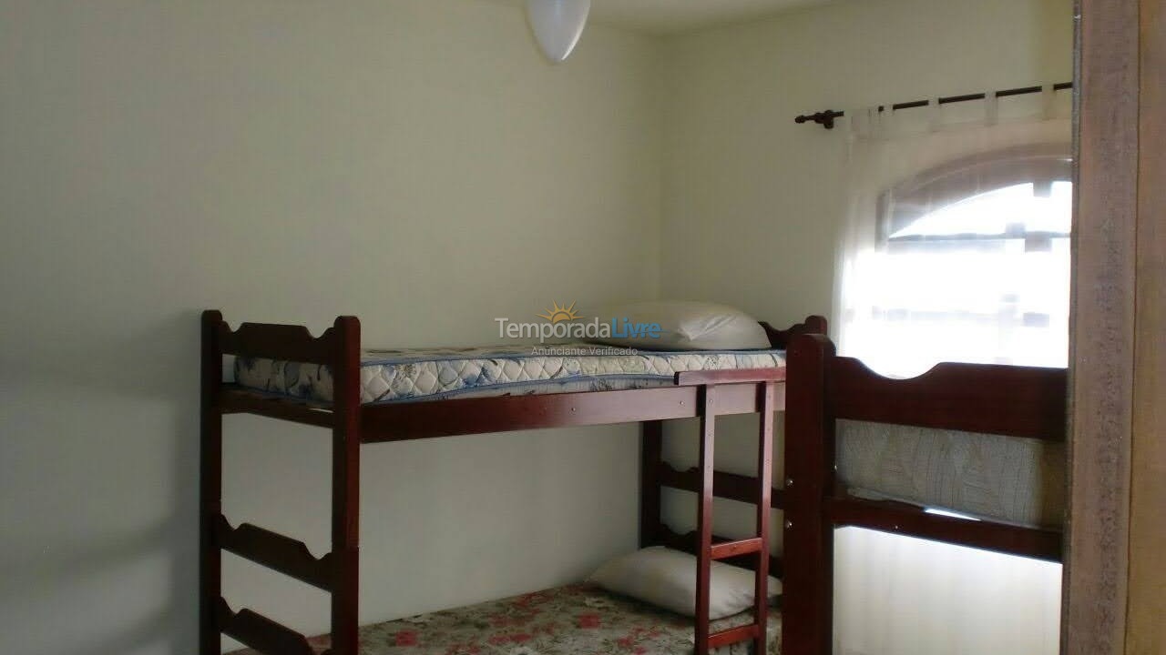 Casa para aluguel de temporada em Ubatuba (Lagoinha)