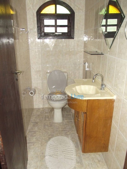 Casa para aluguel de temporada em Ubatuba (Lagoinha)