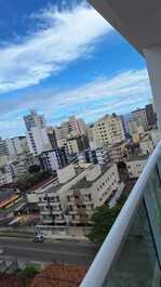 Varanda com vista para praia.