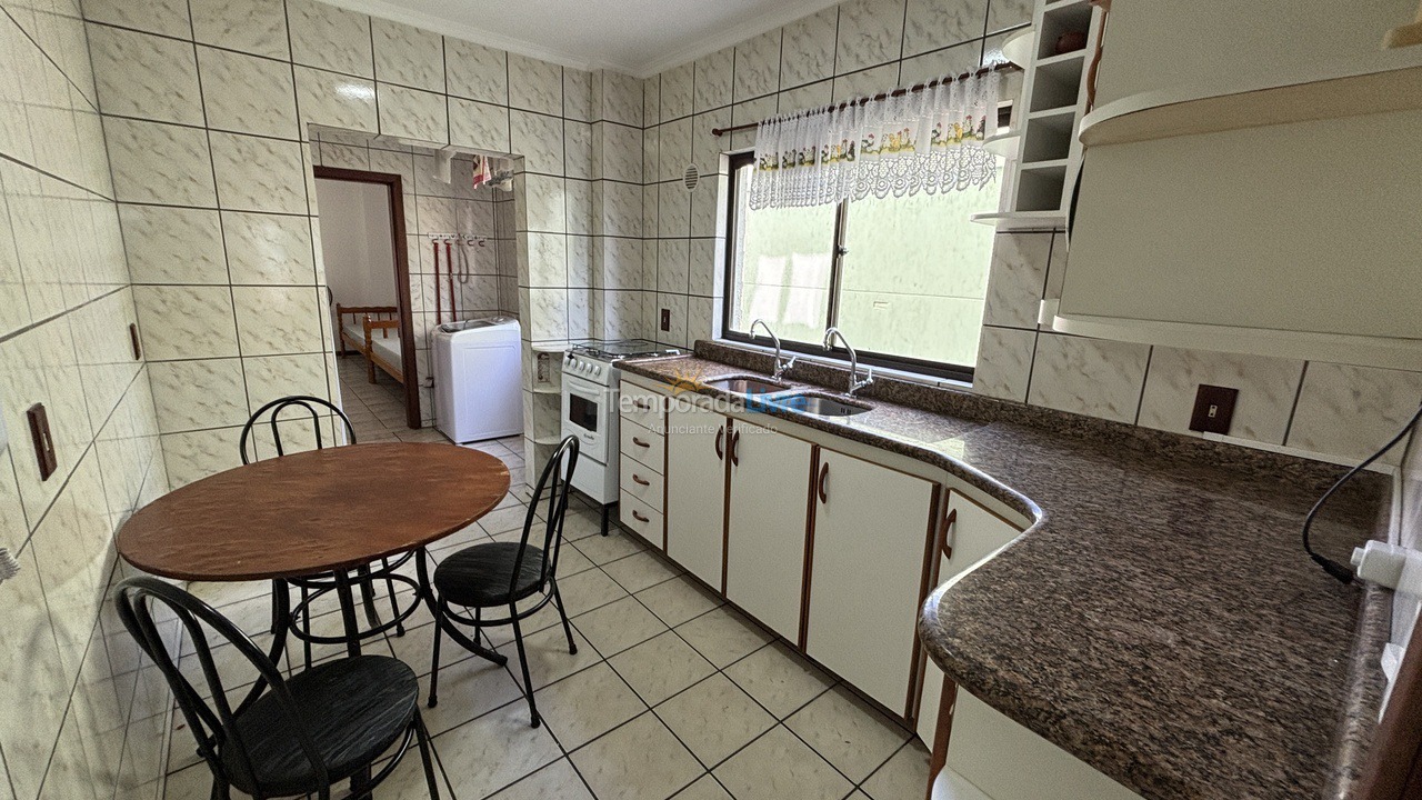 Apartment for vacation rental in Bombinhas (Praia de Bombas)