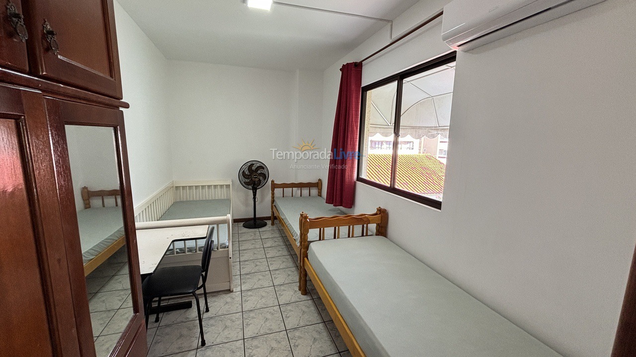 Apartment for vacation rental in Bombinhas (Praia de Bombas)