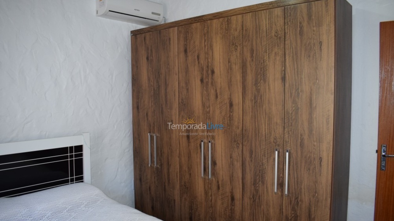 Casa para aluguel de temporada em Florianópolis (Lagoinha)