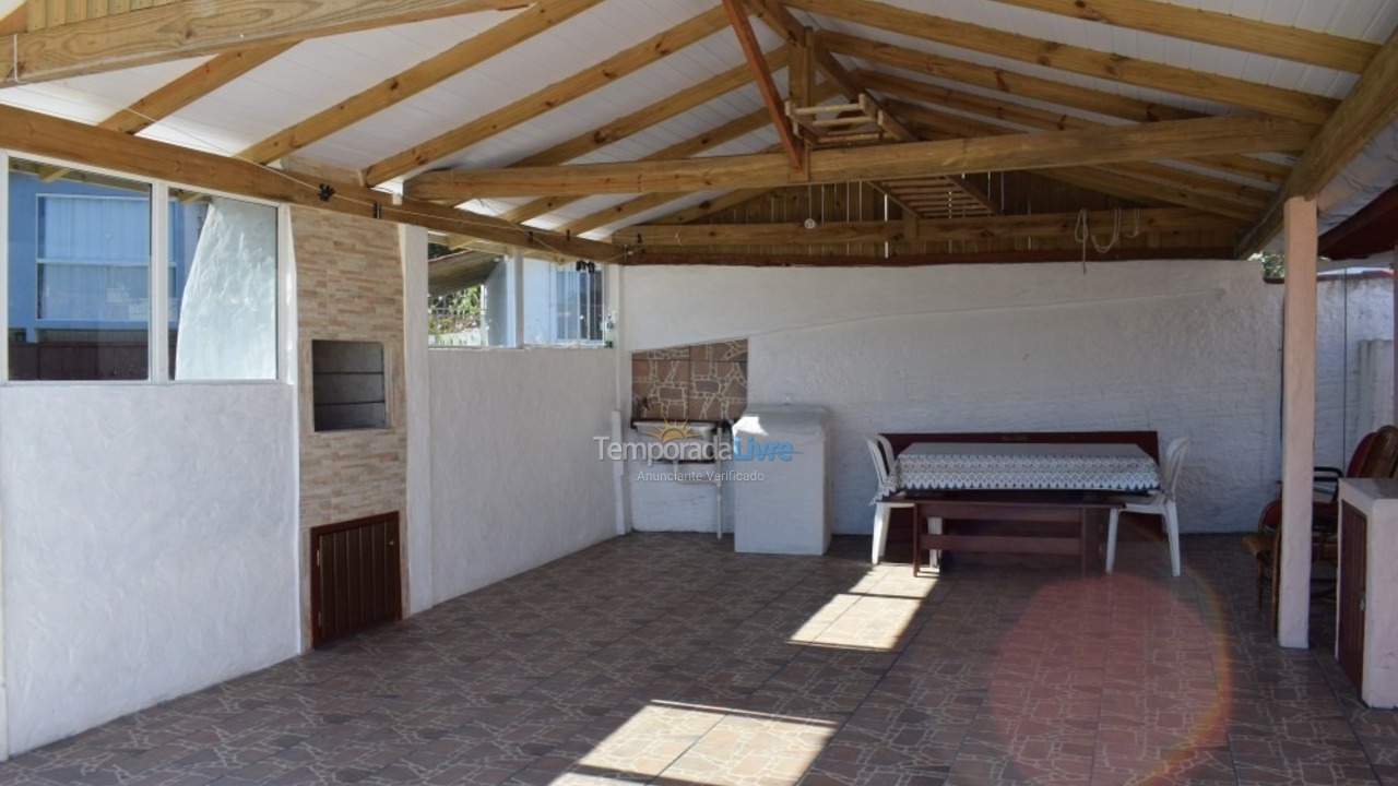 Casa para aluguel de temporada em Florianópolis (Lagoinha)