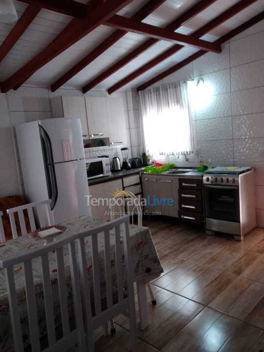 Casa para aluguel de temporada em Florianópolis (Lagoinha)