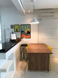 3 Bedroom Apartment 400m from the Beach