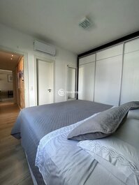 3 Bedroom Apartment 400m from the Beach