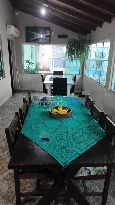 Casa para aluguel de temporada em Florianópolis (Praia do Moçambique)