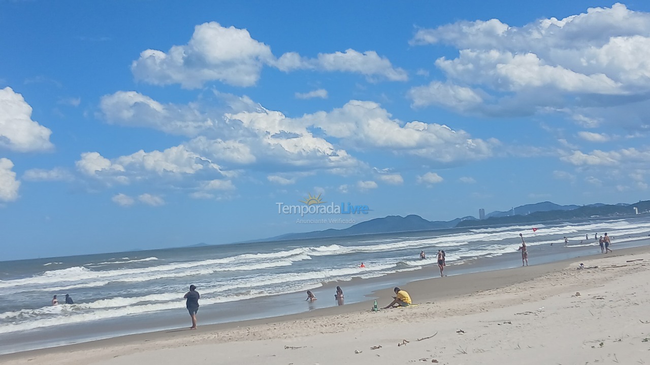 Casa para aluguel de temporada em Navegantes (Meia Praia)
