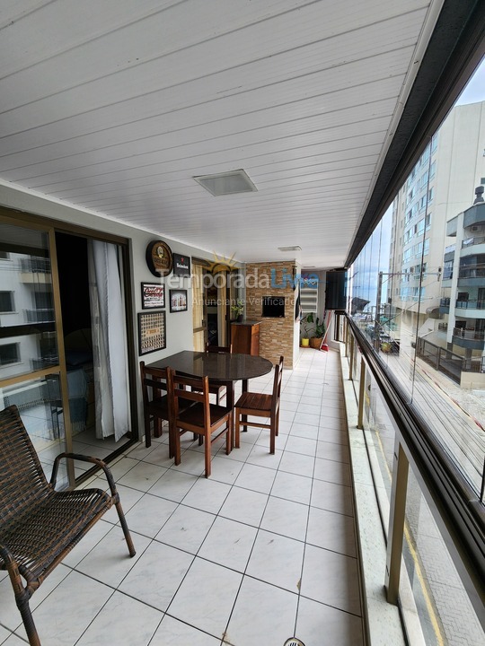 Apartment for vacation rental in Itapema (Meia Praia)