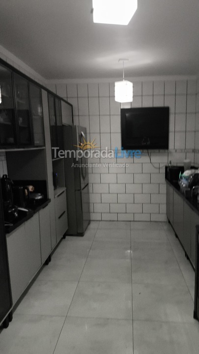 Casa para aluguel de temporada em Florianópolis (Praia do Moçambique)