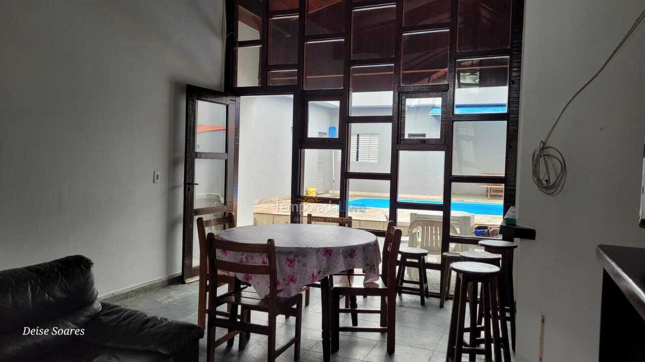 Casa para aluguel de temporada em Bertioga (Vista Linda)