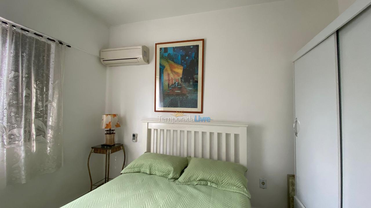 Apartment for vacation rental in Guarujá (Enseada)