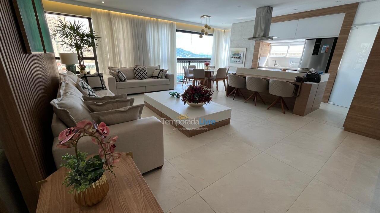 Apartamento para aluguel de temporada em Itapema (Meia Praia)