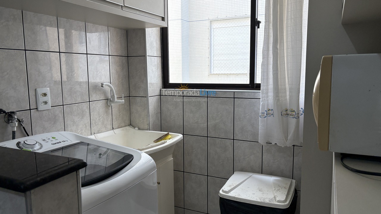 Apartamento para aluguel de temporada em Itapema (Meia Praia)