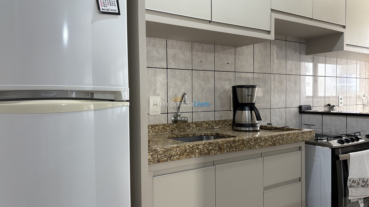 Apartamento para aluguel de temporada em Itapema (Meia Praia)