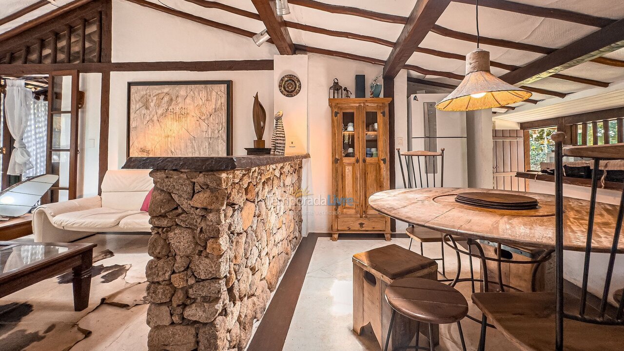 Casa para alquiler de vacaciones em Ilhabela (Sitio Curral)