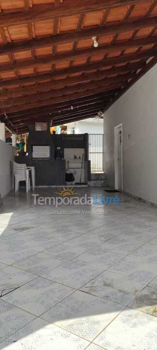 Casa para aluguel de temporada em Bombinhas (Praia de Bombinhas)