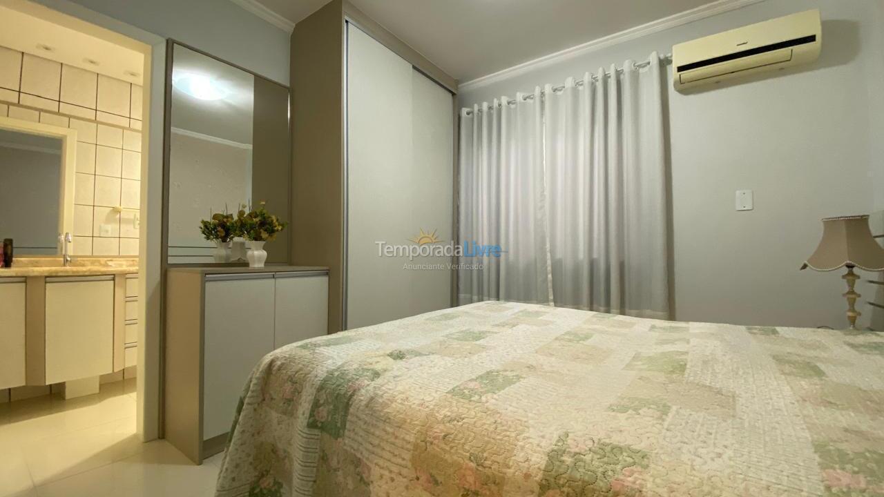 Apartment for vacation rental in Itapema (Meia Praia)