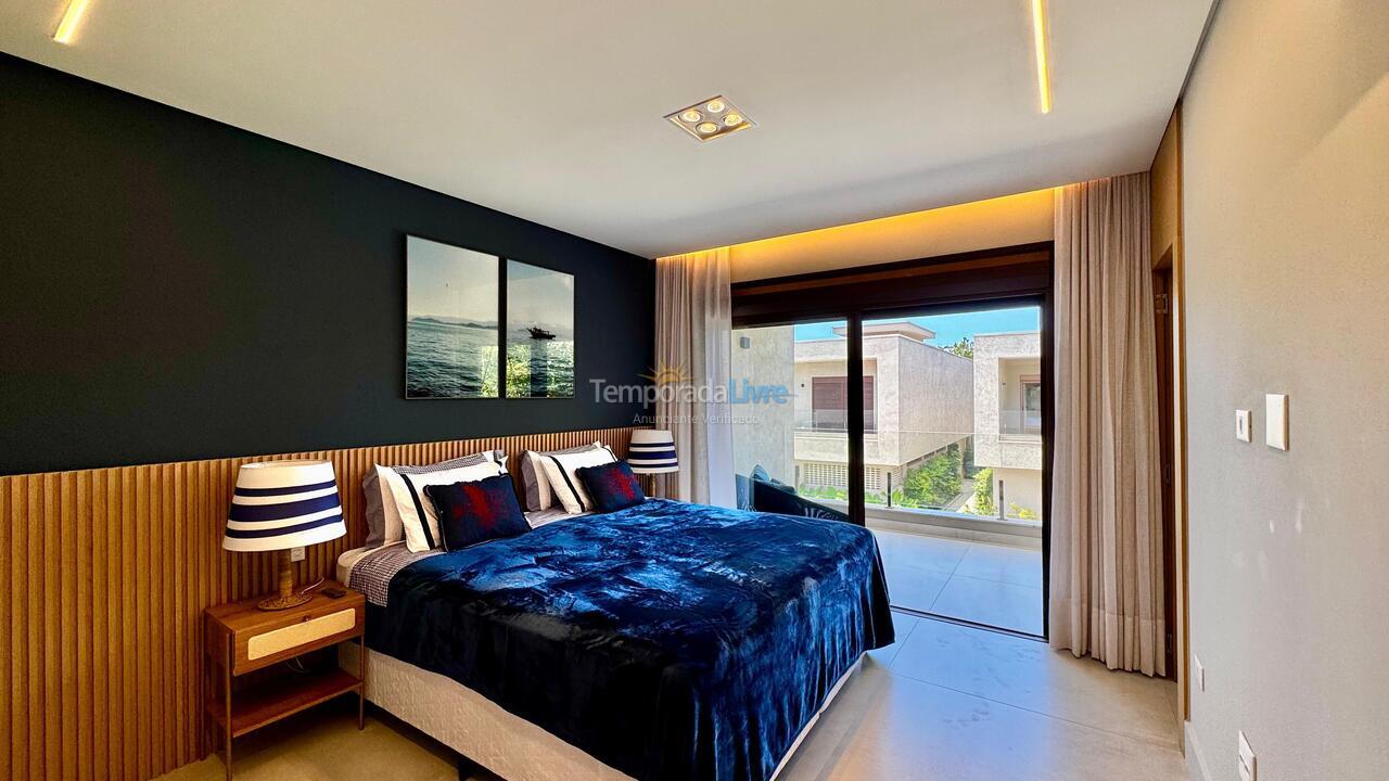 House for vacation rental in São Sebastião (Camburi)