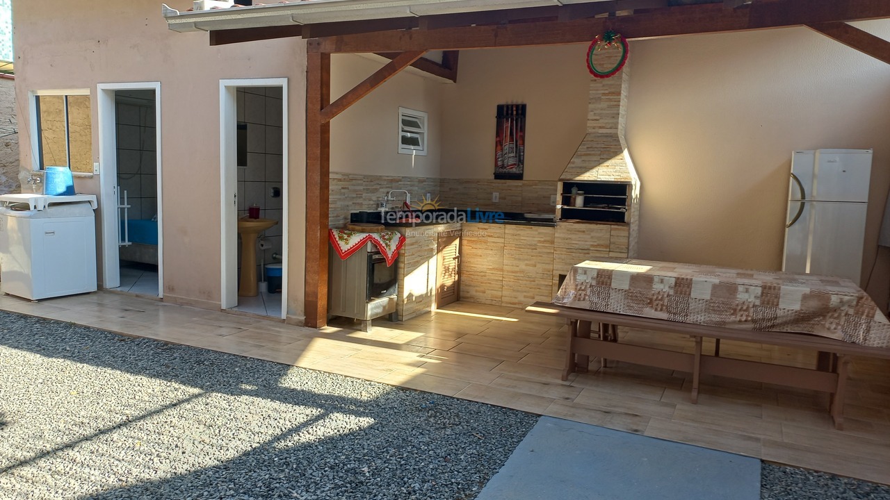 Casa para alquiler de vacaciones em São Francisco do Sul (Enseada)