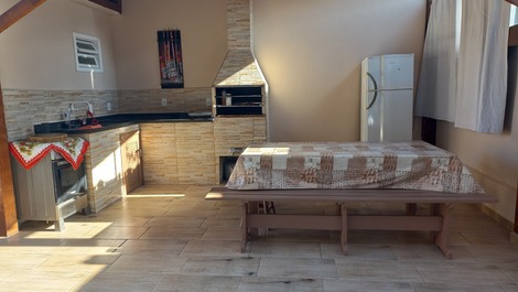 Excelente casa 4 habitaciones - 250 metros de la playa