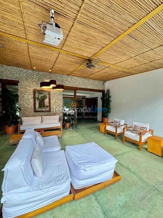 House for vacation rental in São Sebastião (Praia da Baleia)