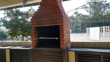 Apartment with pool close to the beach