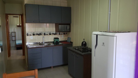 CASA CONTENEDOR - AIRE ACONDICIONADO EN TODA LA PROPIEDAD, WIFI, HASTA 5 PERSONAS