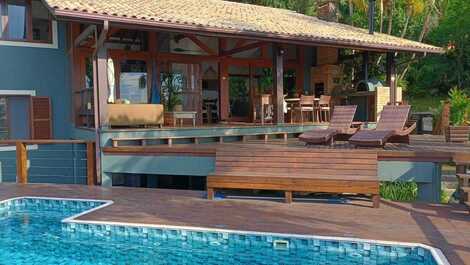 Beautiful house with pool and privileged view in Canto da Lagoa