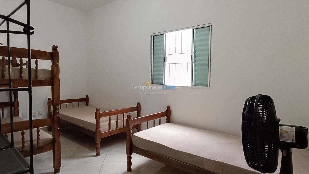 Casa para aluguel de temporada em Bertioga (Boraceia)