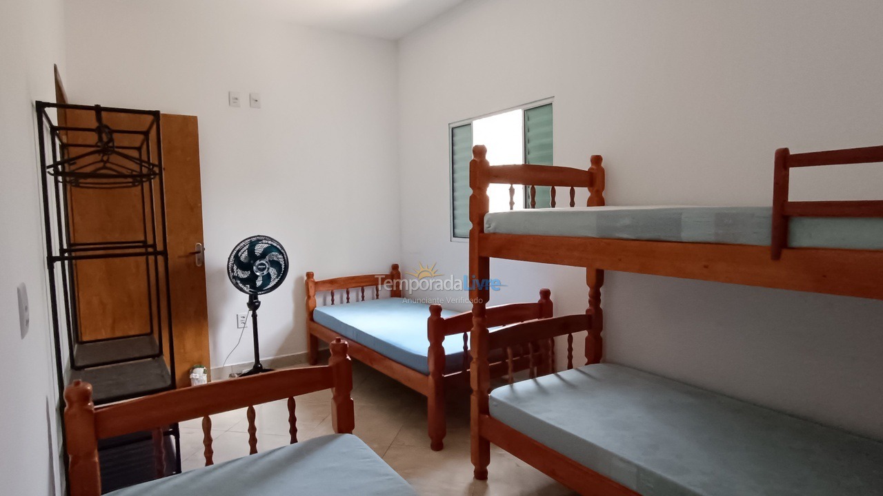 Casa para aluguel de temporada em Bertioga (Boraceia)