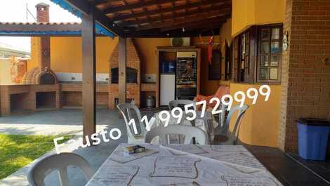 House for rent in Itanhaem with swimming pool 180 meters from the sea